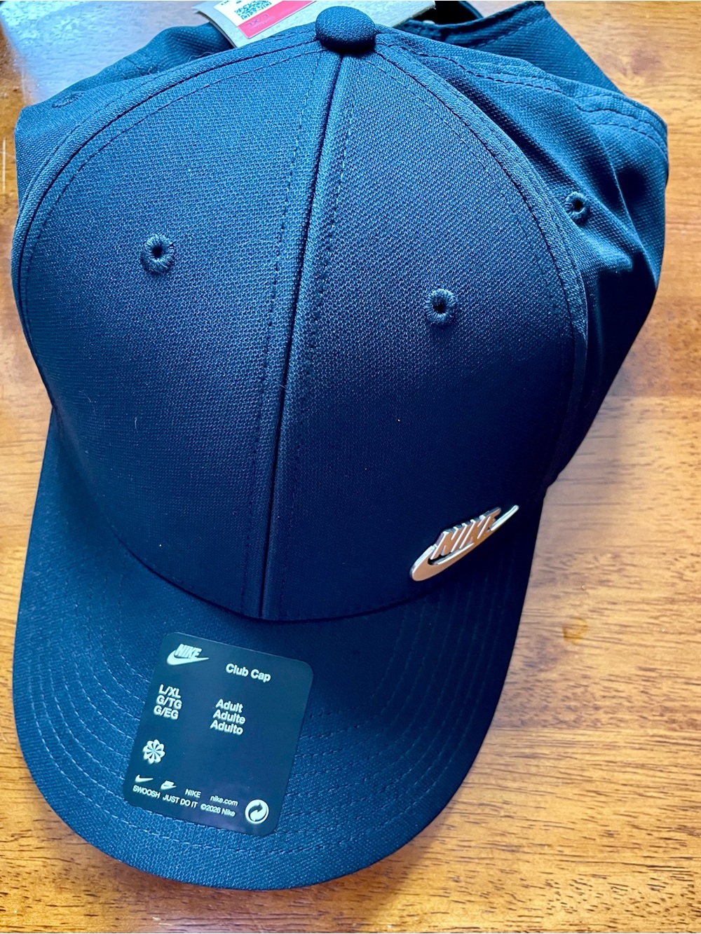 Nike Black Baseball Club Cap with silver metal logo, Dri-fit, L/XL